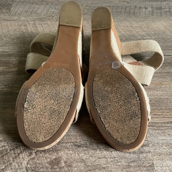 Lucky Brand Cork Sole Platform Sandals - Picture 5 of 5